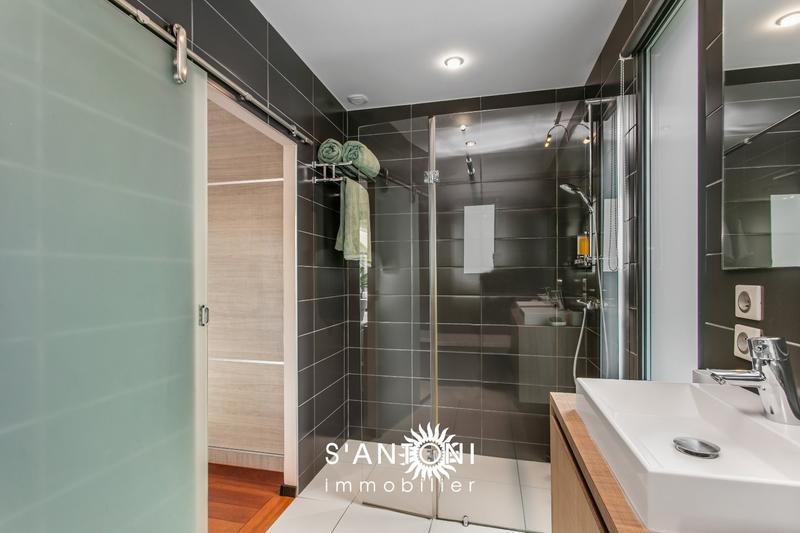 Maison d'architecte - 181 m² - 6 pièces