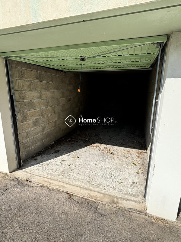 Parking / Garage - 13 m²