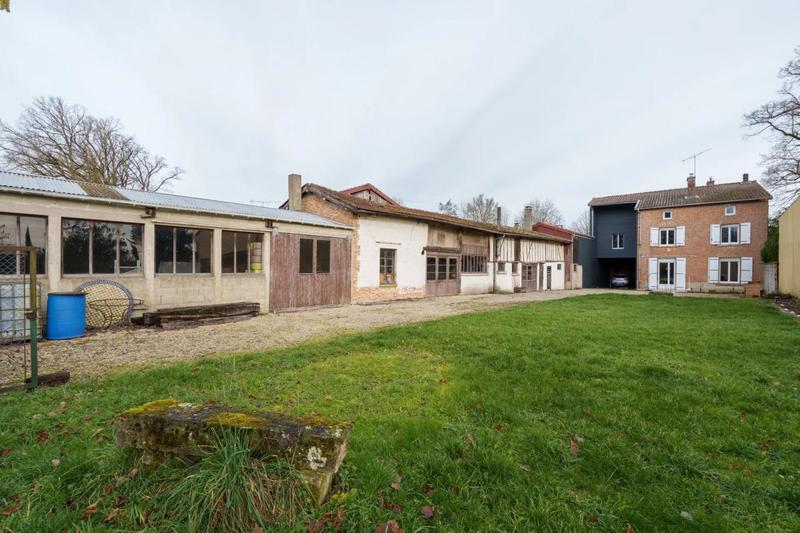 Maison - 274 m² - 7 pièces
