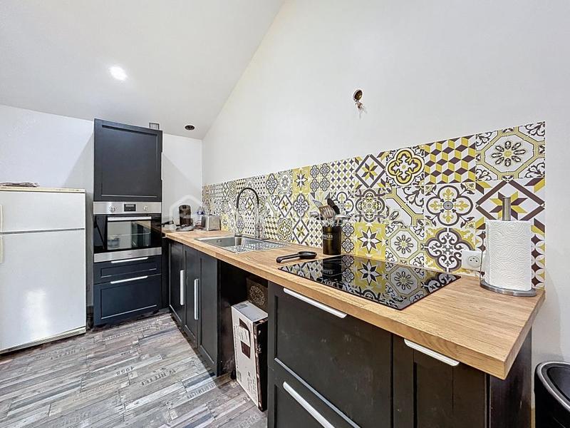 Maison - 215 m² - 8 pièces