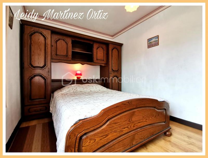 Maison - 350 m² - 21 pièces