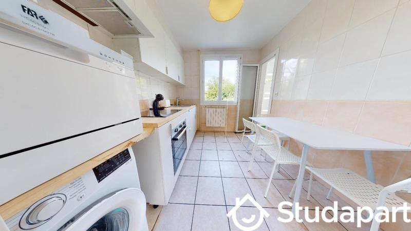 Chambre - 9 m² - 1 pièce