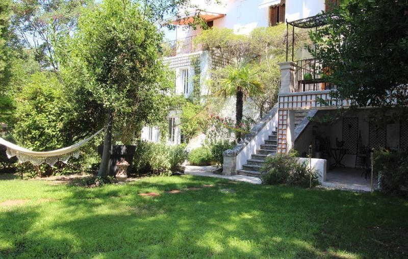 Villa - 220 m² - 5 pièces