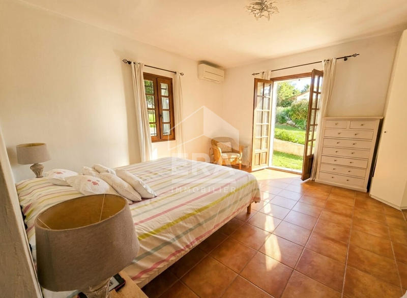 Villa - 169 m² - 5 pièces