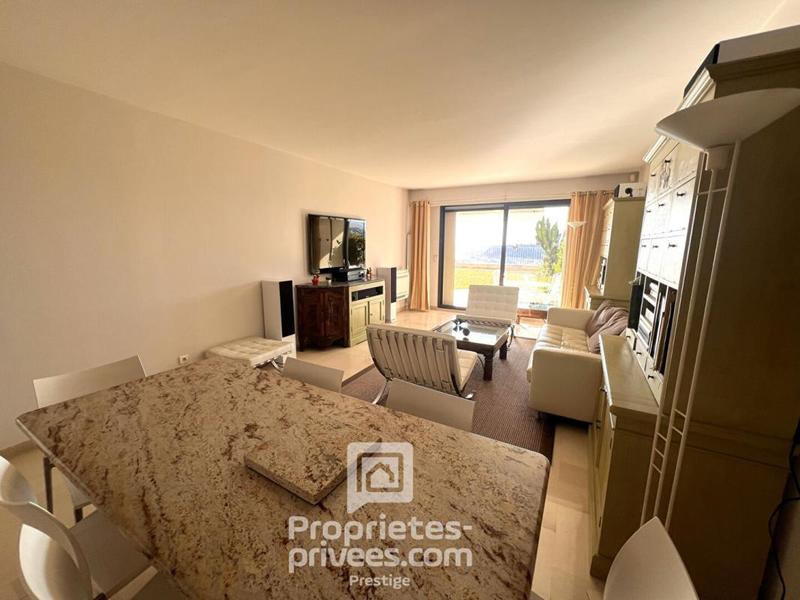 Appartement - 93 m² - 3 pièces