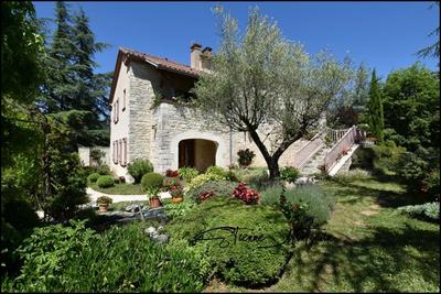 Maison en pierre - 156 m² - 7 pièces