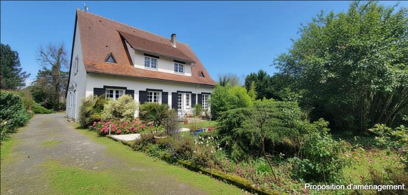 Maison - 211 m² - 6 pièces