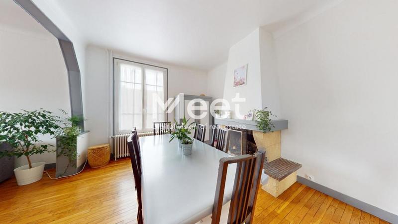 Maison - 99 m² - 6 pièces