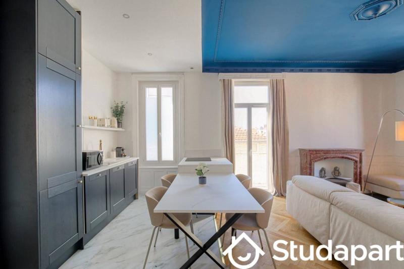 Appartement - 100 m² - 4 pièces