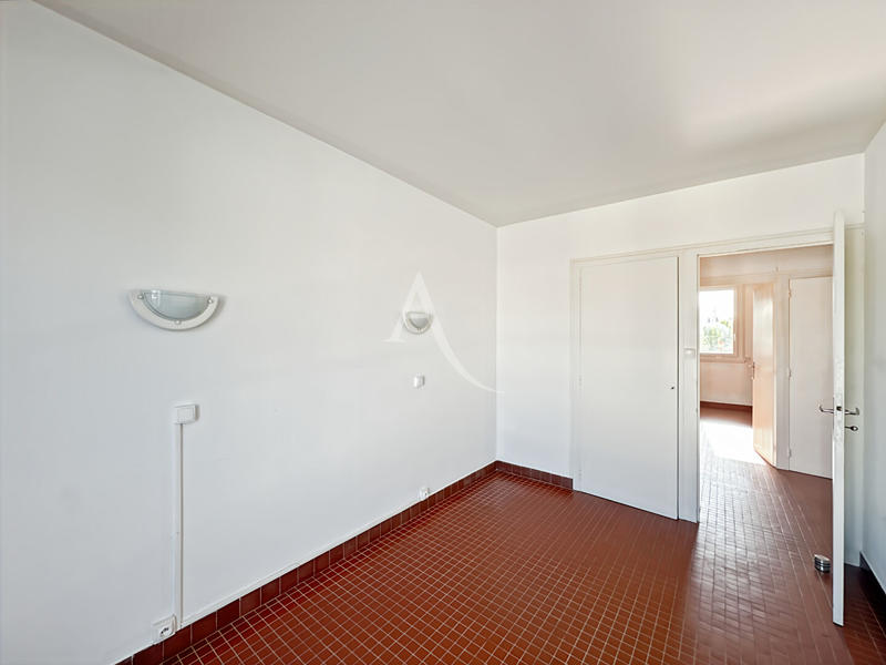 Appartement - 65 m² - 4 pièces