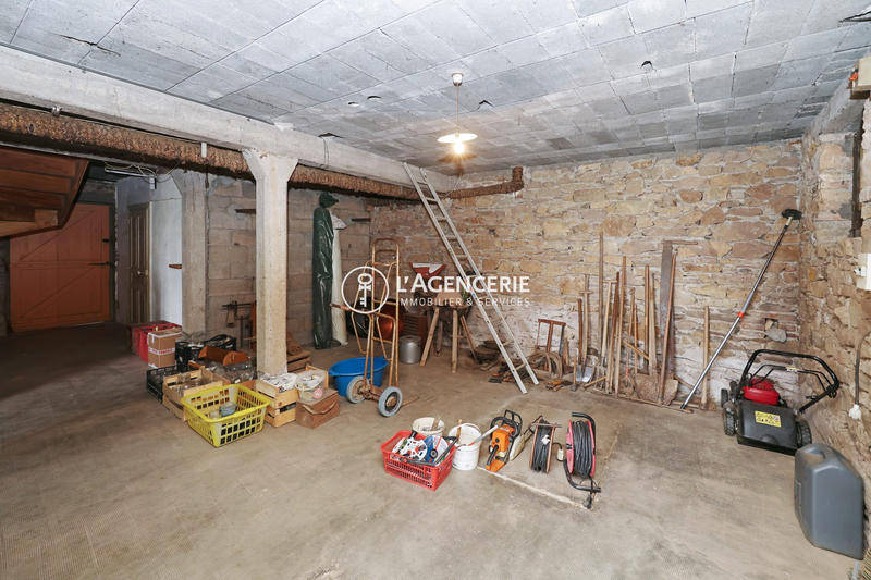 Maison traditionnelle - 104 m² - 4 pièces