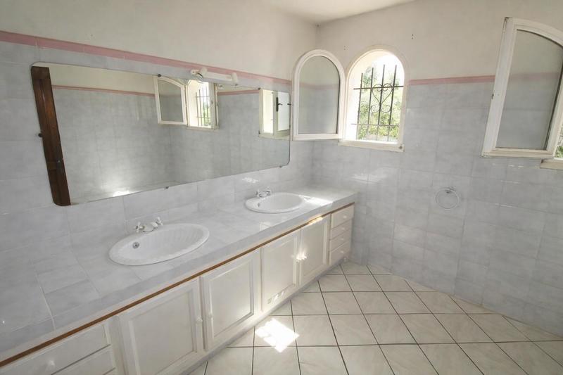 Villa - 180 m² - 7 pièces