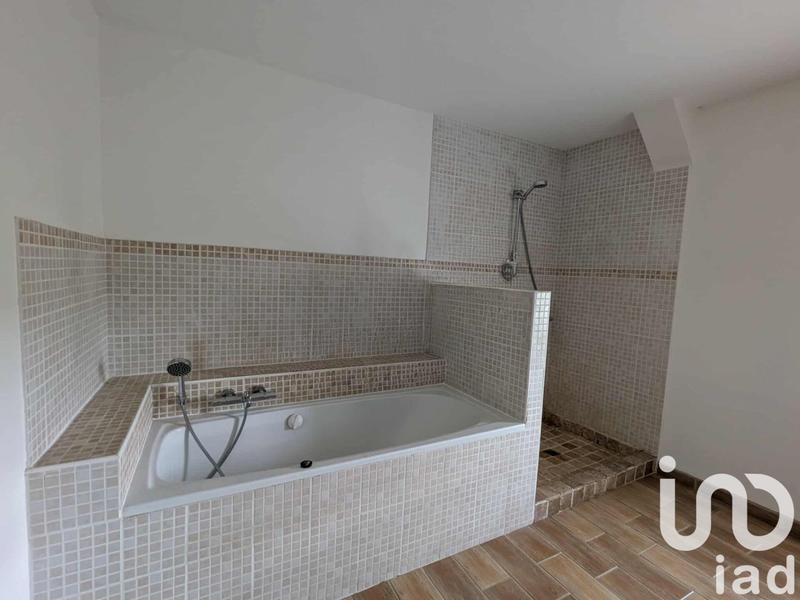 Maison - 184 m² - 7 pièces