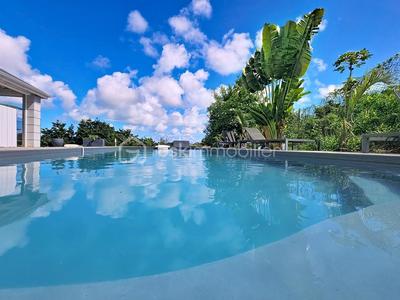 Villa - 95 m² - 4 pièces