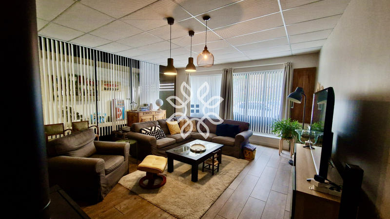 Maison - 150 m² - 8 pièces