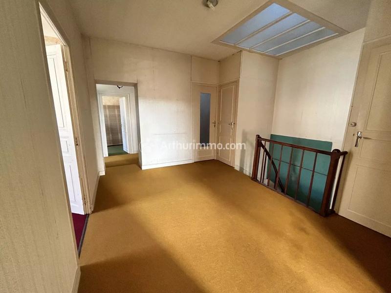 Maison - 174 m² - 9 pièces