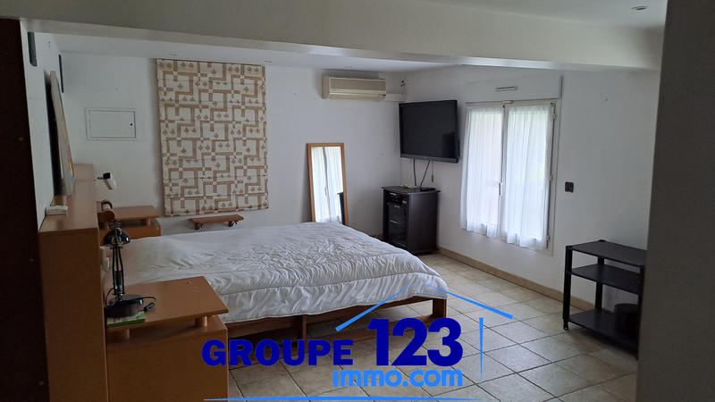 Maison - 521 m² - 18 pièces