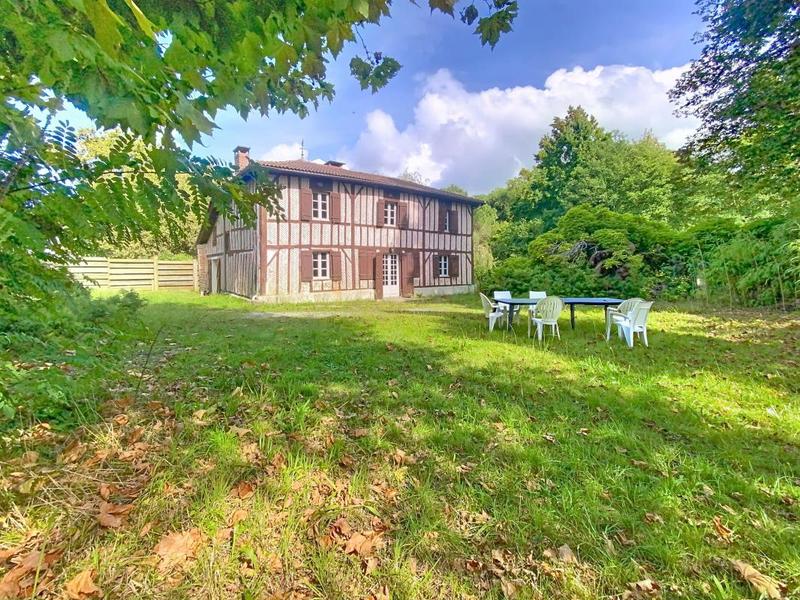 Maison - 206 m² - 8 pièces