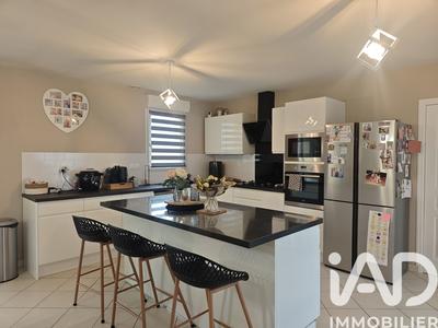 Maison - 95 m² - 4 pièces