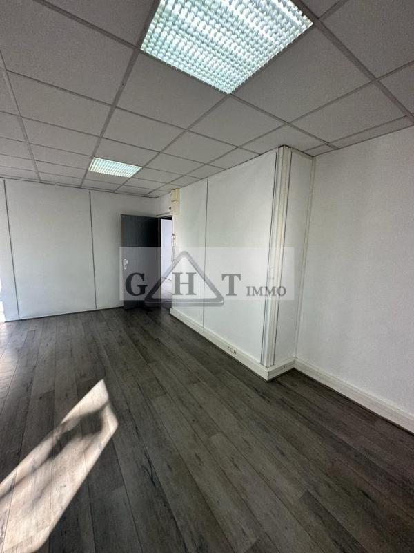 Bureau - 60 m²