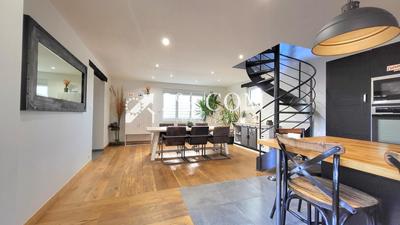 Fermette - 220 m² - 7 pièces