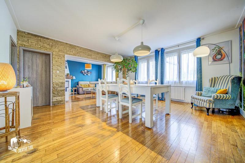 Maison - 135 m² - 7 pièces