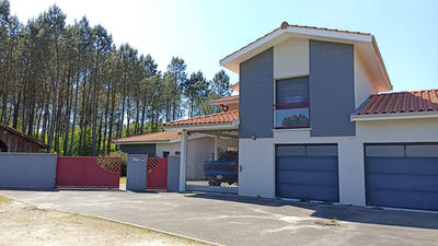 Propriété - 260 m² - 7 pièces