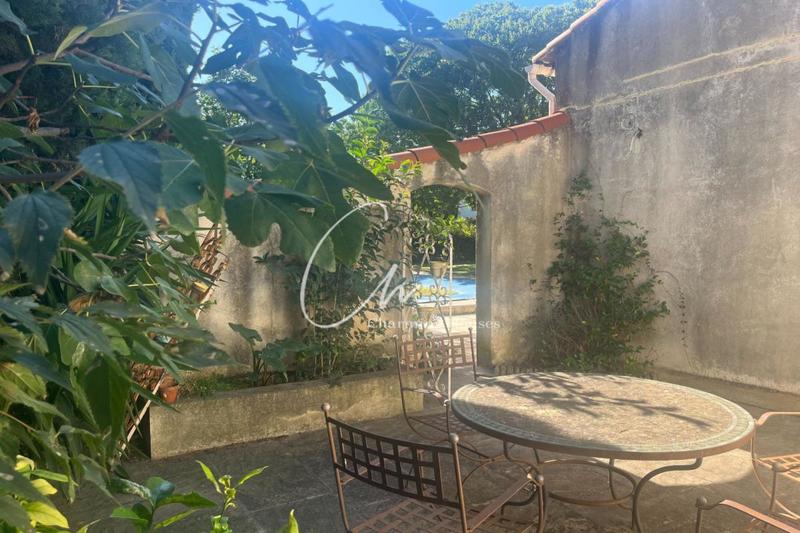 Maison - 186 m² - 6 pièces