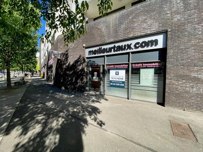 Local commercial - 121 m²