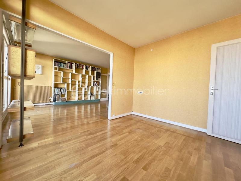 Appartement - 97 m² - 5 pièces