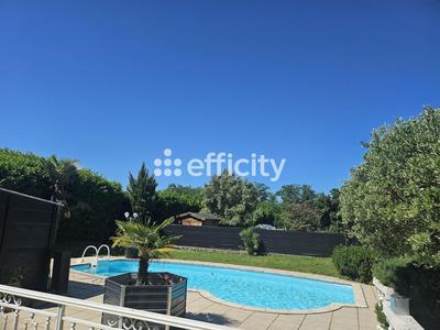 Maison - 187 m² - 5 pièces