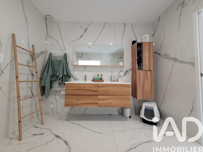 Maison - 182 m² - 6 pièces