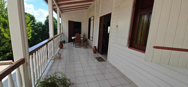 Maison - 94 m² - 4 pièces