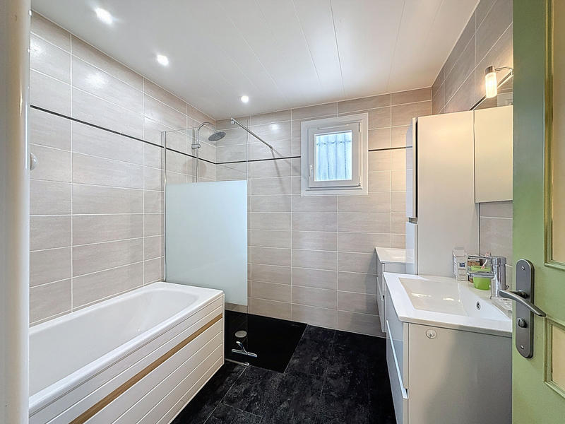 Maison - 110 m² - 6 pièces