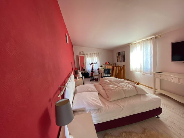 Maison - 216 m² - 7 pièces