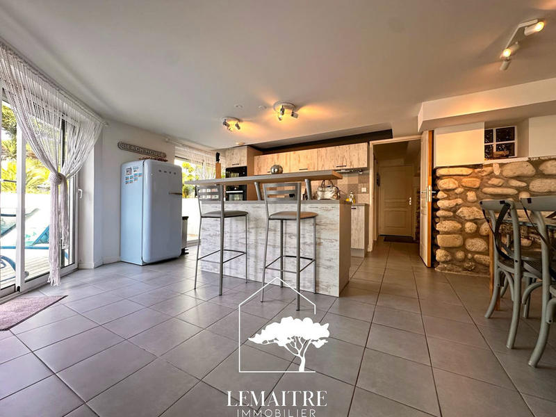 Appartement - 64 m² - 2 pièces