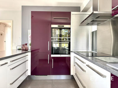 Maison - 180 m² - 6 pièces