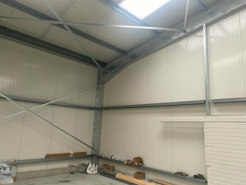 Local d'activité / Entrepôt - 390 m²