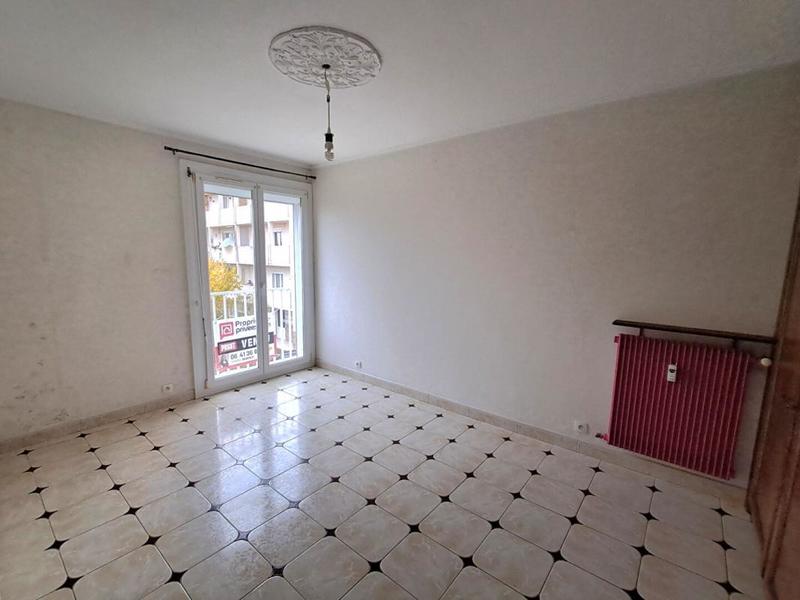 Appartement - 77 m² - 4 pièces