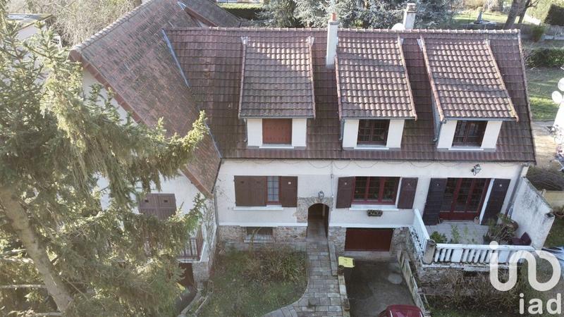 Maison - 260 m² - 12 pièces