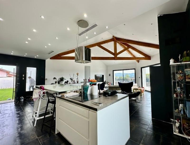 Villa - 156 m² - 6 pièces