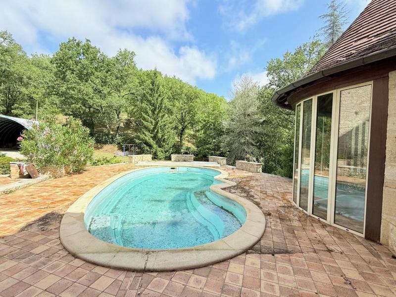 Maison - 405 m² - 16 pièces