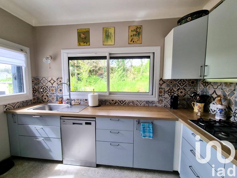 Maison - 275 m² - 10 pièces