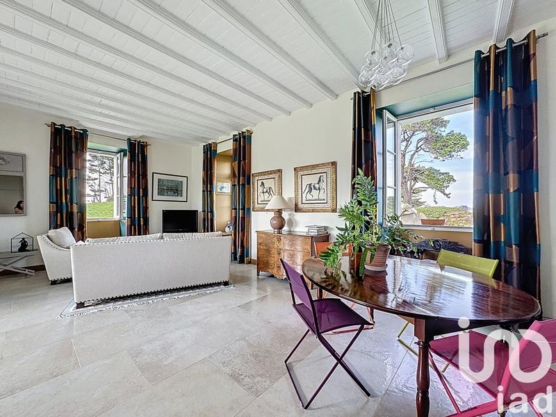 Maison - 191 m² - 7 pièces