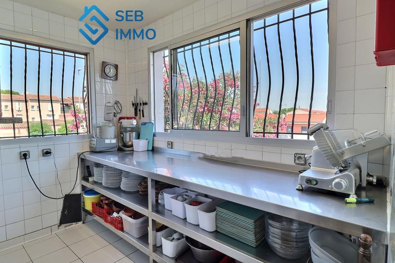 Local commercial - 202 m² - 7 pièces