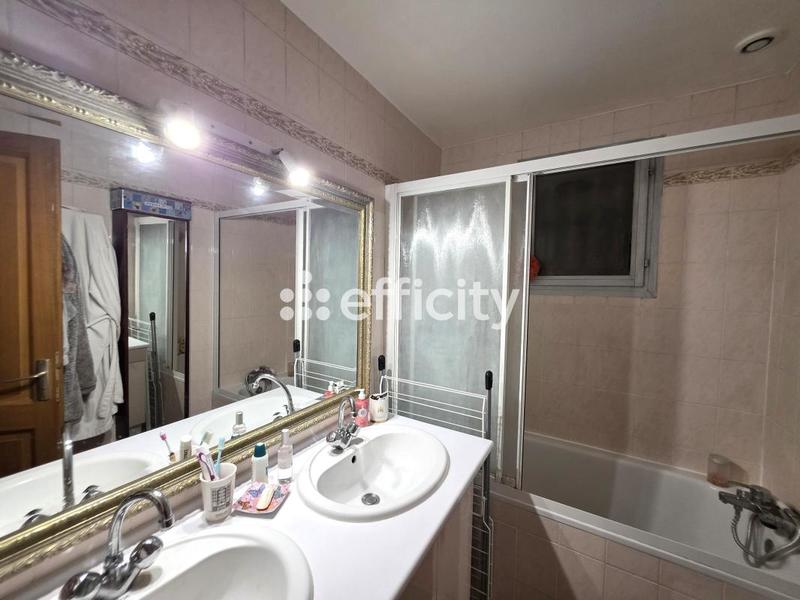 Pavillon - 182 m² - 8 pièces