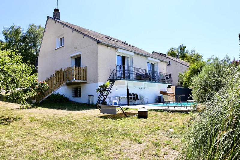 Maison - 210 m² - 7 pièces