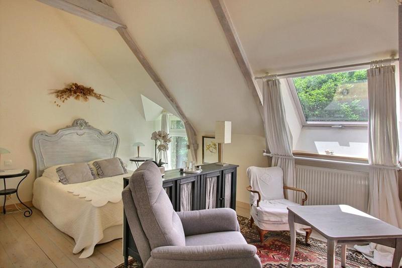 Maison - 236 m² - 6 pièces