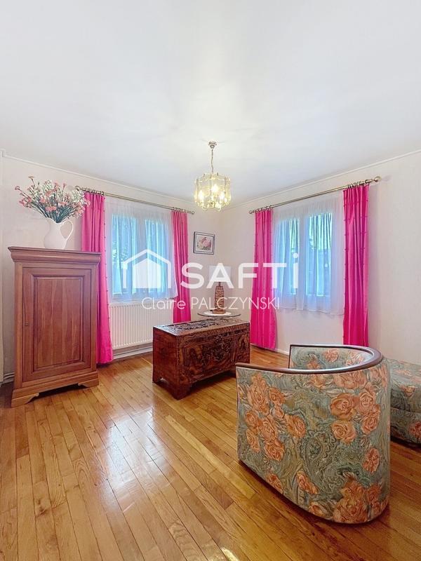 Maison - 121 m² - 7 pièces