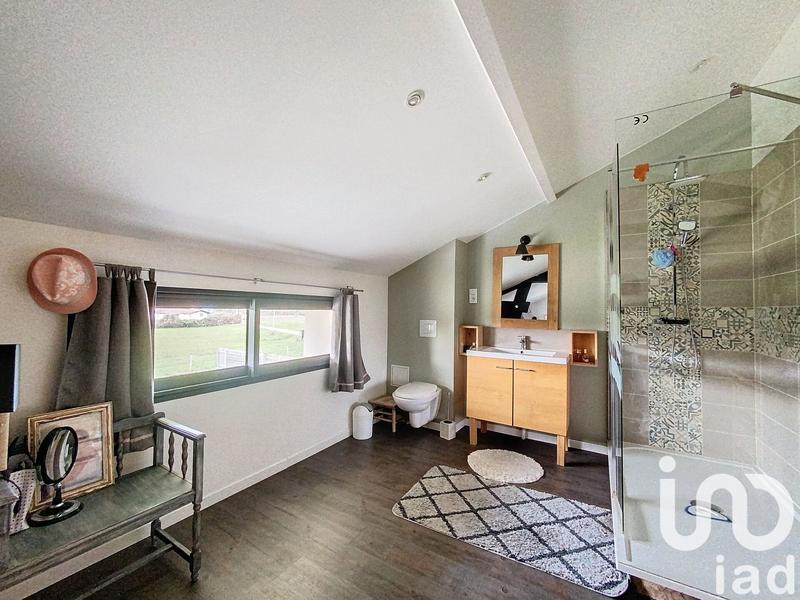 Maison - 199 m² - 7 pièces